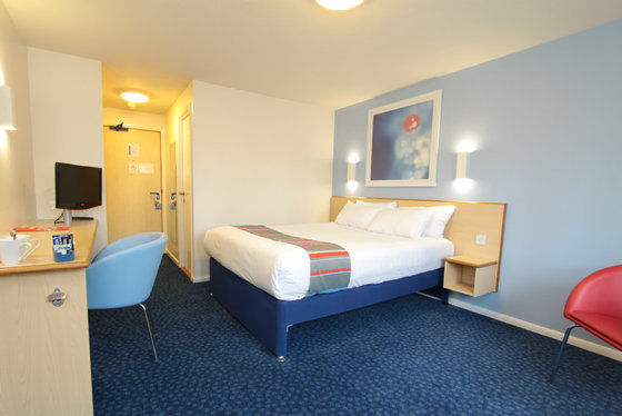 Travelodge Reading Whitley Zimmer foto